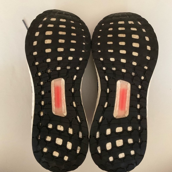 Adidas Ultra Boost Consortium Athletic Shoes Size 8-1/2 - Picture 12 of 13